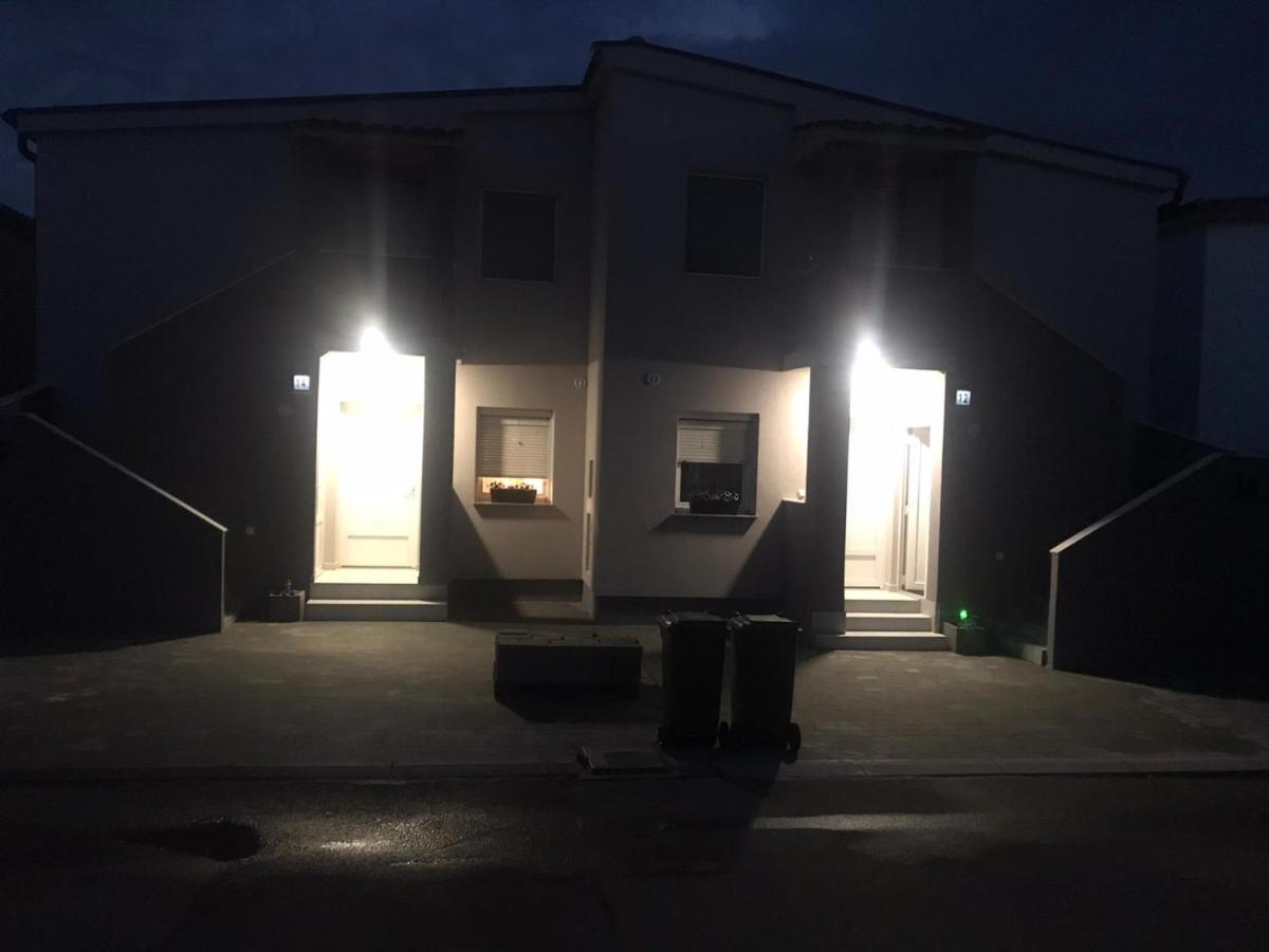 Apartman Petra 1 Vir Eksteriør bilde
