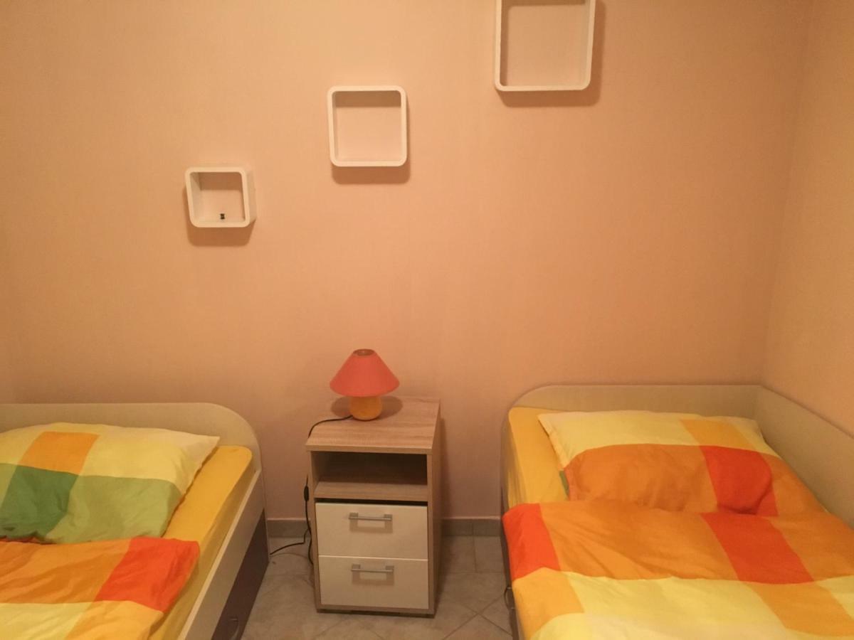 Apartman Petra 1 Vir Eksteriør bilde