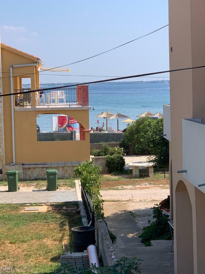 Apartman Petra 1 Vir Eksteriør bilde